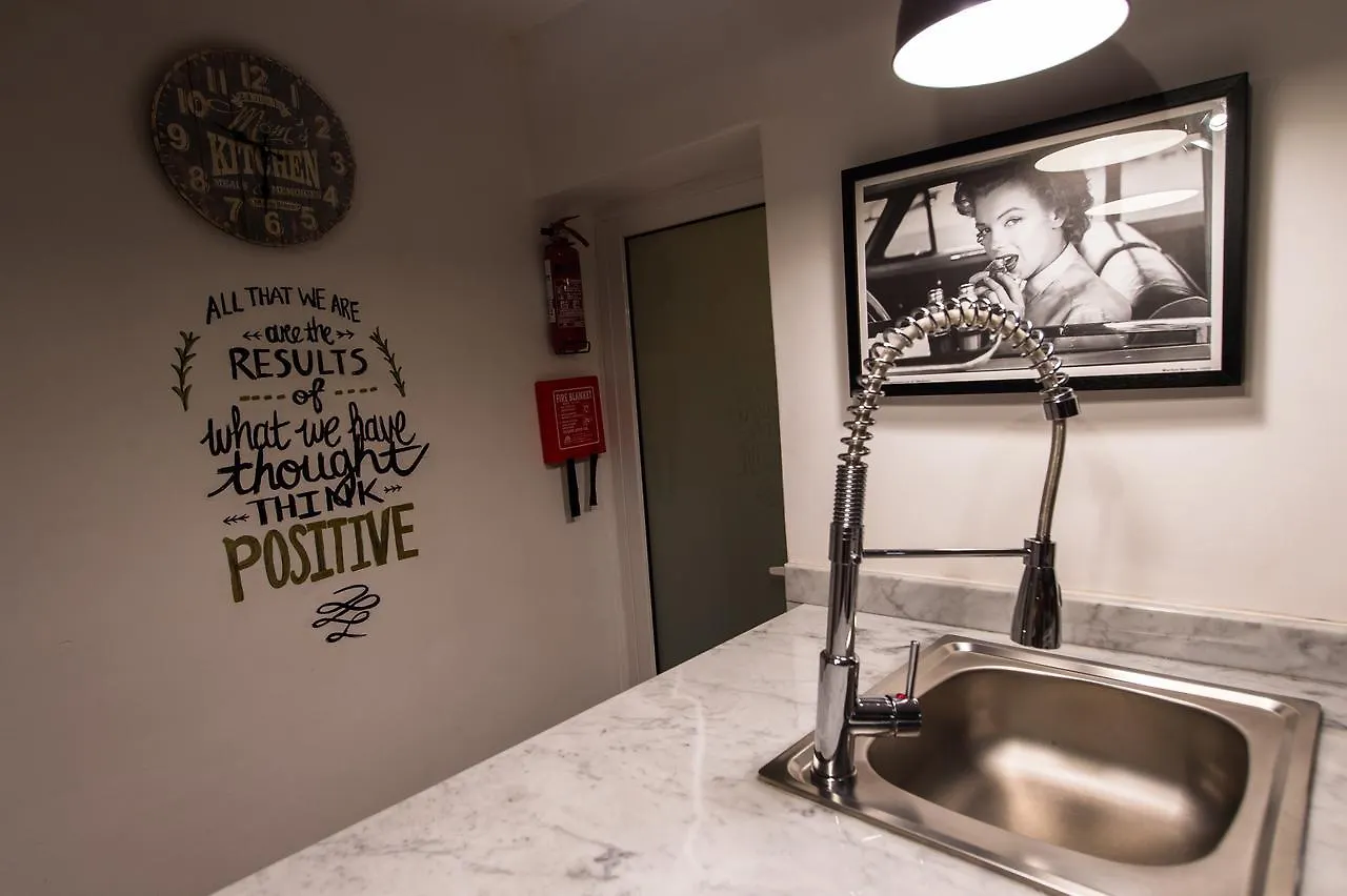 Backstage Boutique Music Themed Townhouse Ξενοδοχείο Σλιέμα 0*,  Μάλτα