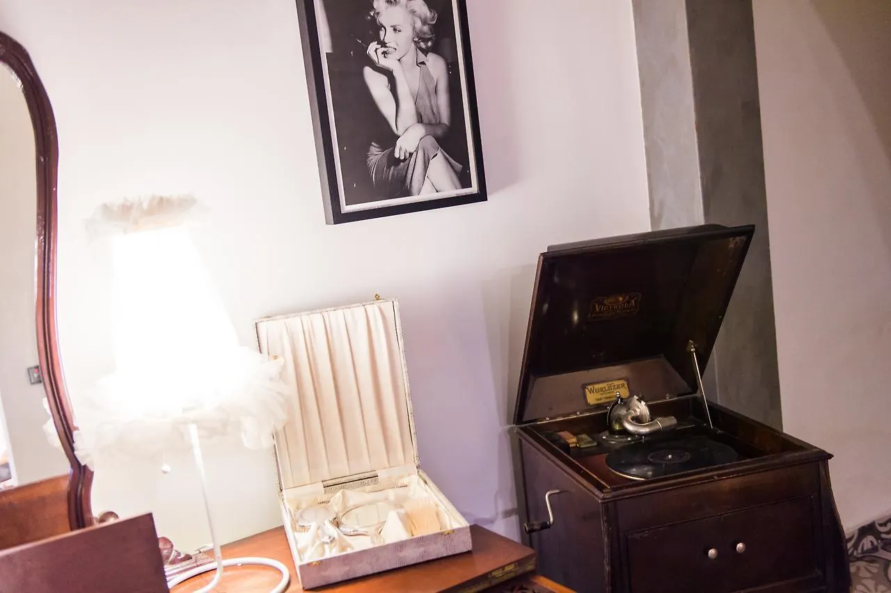 Backstage Boutique Music Themed Townhouse Ξενοδοχείο Σλιέμα Πανδοχείο